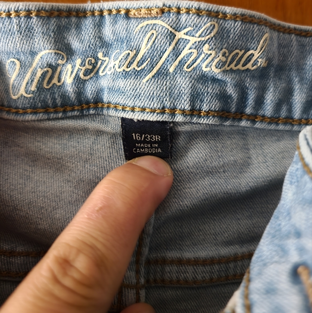 Universal Thread High Rise Crop - Picture 2 of 4